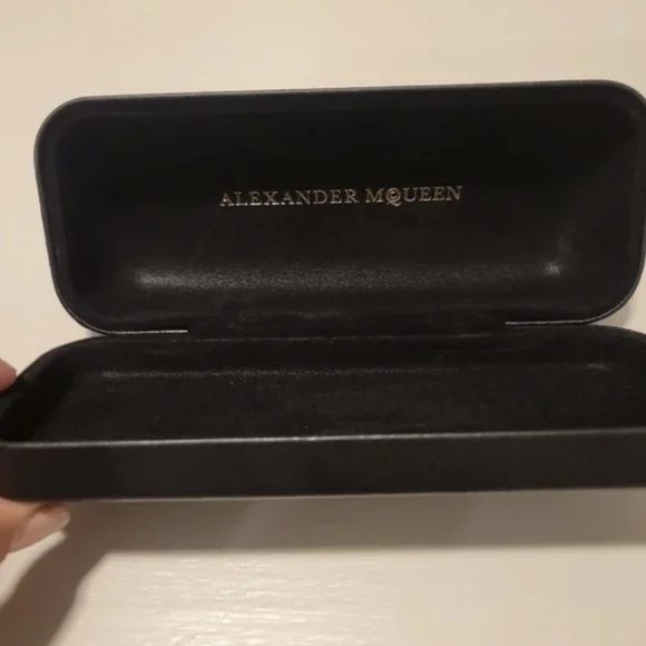 Alexander McQueen **Empty** Sunglasses Case. - Picture 3 of 8
